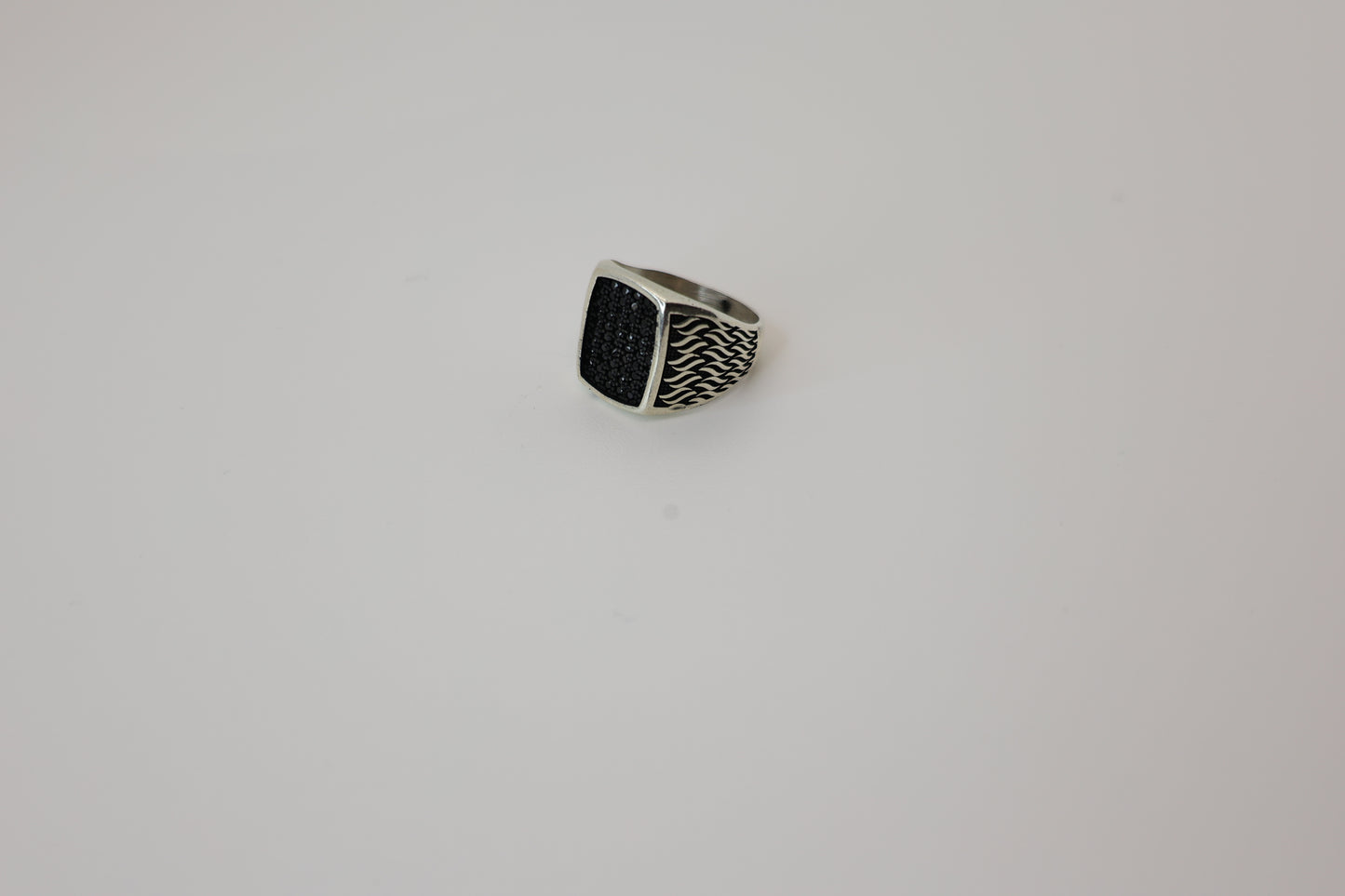 Zwarte Elite Ring