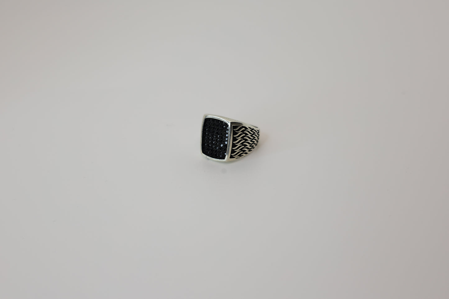 Zwarte Elite Ring