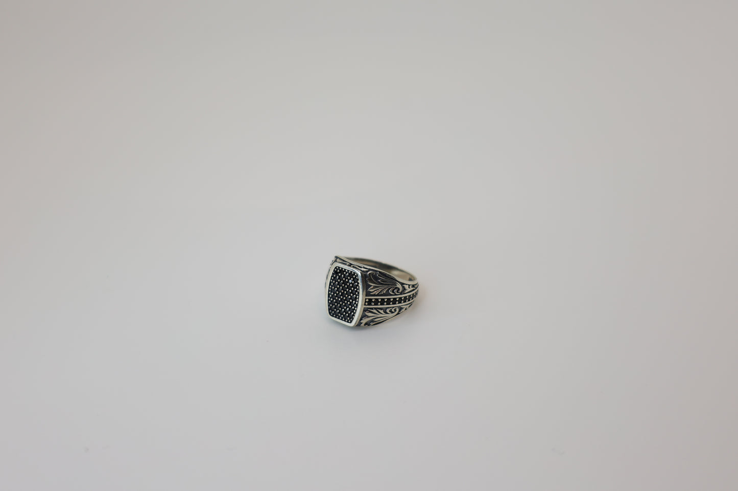 Zwarte Kroon Ring