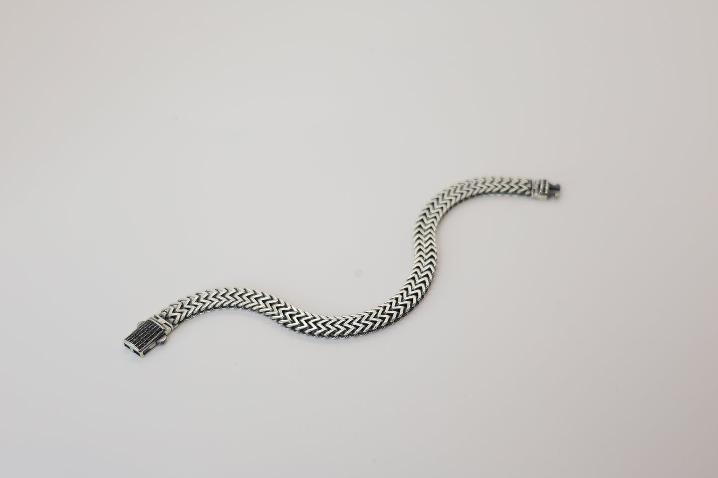 Zilveren pijl armband