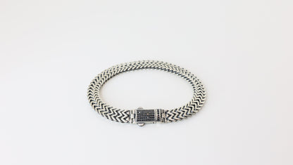 Zilveren pijl armband
